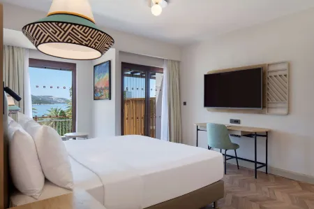 DoubleTree by Hilton Bodrum Isil Club Ultra All Inclusive Resort
