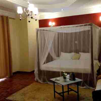 Karen Crescent Hotel Rooms