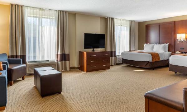 Comfort Suites Lancaster Amish Country