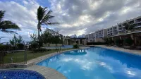 Lux Suites Eden Seafront Apartments - สระว่ายน้ำส่วนตัว