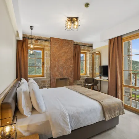 Zeyt Inn Hotel