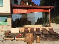 2 Bedroom, 2 Showeroom Villa Suitable for a Family Skication and Remote Working