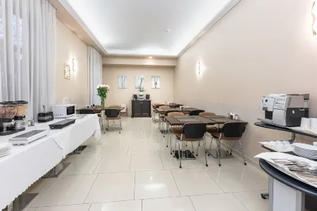 Room in B&B - Valensija - Apartment, 2 Adults and 2 Children