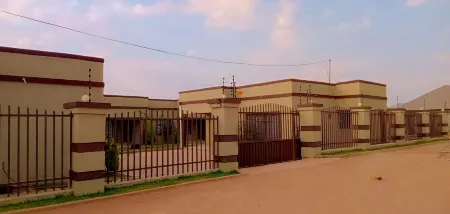 Macb Estate - Apartments in Chililabombwe Отели в г. Чилилабомбве