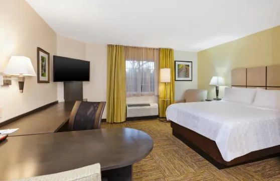 Candlewood Suites 亨特斯維爾湖諾曼區 by IHG