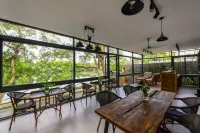 La Paix Hue Hotels in Vy Da