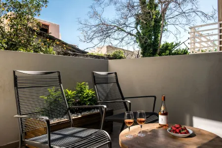 Kipos Boutique Suites