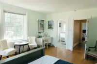 The Carriage House Inn Bed and Breakfast Các khách sạn ở Southport