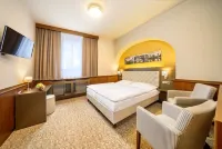 Hotel Zlatá hvězda فنادق في Borovany