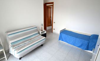 Charming Holiday Home Near the Beach with A Terrace; Parking Available, Pets