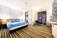 Bayjonn Boutique Hotel - balcony