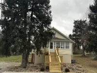 Rio Grande "Dean Lewis" House. Just off campus! Hotels in Gallia County