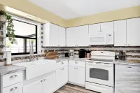 1  Bedroom in the Heart of Sebastian