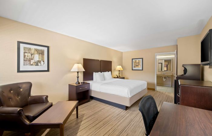 Best Western Cedar Inn