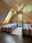 Ctg #1, Pets Stay Free! 3 Modern Cottages w/Heat & AC, 1st FLR King/Standup Loft