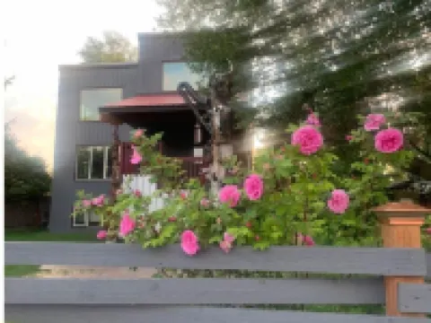 Mountain Vista Penthouse Huge 2BR w/views+jet tub