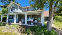 Stunning Retreat - Views, Luxury Kitchen, Bay Views Hotels near Harbor Springs Lyric Theatre