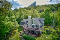 Gorgeous Views and Inviting Sauna - Stunning Mountain Escape Hotels in Sugar Mountain