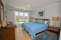 Sunny Haven - Deck, Internet, Grill, Outdoor Shower, Laundry