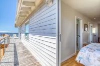 Private Beach Access and Stunning Ocean Views - Gorgeous Coastal Haven