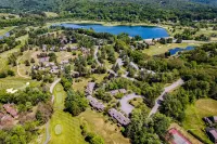 In-Home Sauna and Stunning Golf Course Views - Charming Getaway