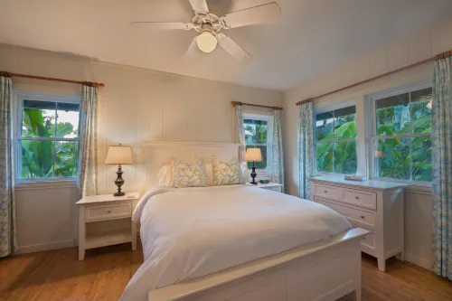 Beachfront Home with Stunning Views - Serene Coastal Escape Hotel a Hanalei