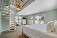 Charming Cottage with Deck and Cozy Fireplace - Delightful Getaway