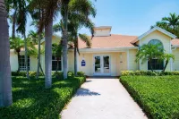 Community Pool and Private Gym - Charming Coastal Sanctuary