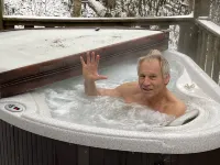 Charming Log Cabin with Hot Tub and Scenic Creek - Idyllic Retreat Các khách sạn ở Mars Hill