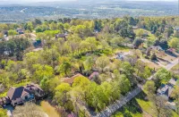 Bright Living Space and Large Outdoor Oasis - Stylish Haven