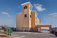 塔爾薩卡託薩拉昆塔溫德姆套房飯店 Redbud Valley附近的飯店