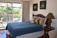 Bright and Spacious Corner Studio Unit with Wrap Around Lanai Hotels in Insel Maui, Hawaii