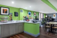 Microtel Inn & Suites by Wyndham Cornelius/Lake Norman فنادق في Cornelius