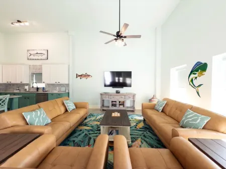 Red Drum 5/4.5 With Pool and Hot Tub