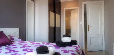 Stylish Apartments AGUADULCE NORTE Panoramic Views [Wifi-100Mbs, AA, Pool]. Hotel in zona Parque de la Rueda