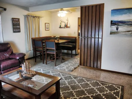 Downtown Duplex A Amazing Location