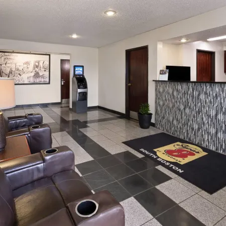 Super 8 by Wyndham South Boston VA