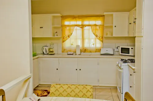 Port of Spain Windy Guest Apartment - Airport Shuttle