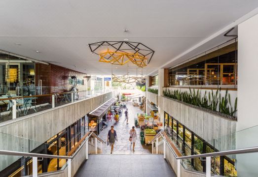 3. 아디나 아파트먼..