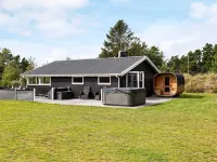 6 Person Holiday Home in Blavand