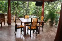 Llt Tourist Inn and Safari Jeep - spa