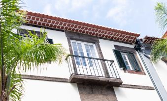 Apartamentos Ferreiros by Heart of Funchal