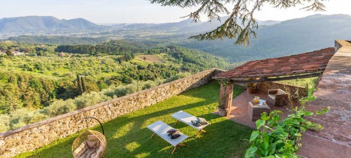 Villa Borbone - Perched on the Lucca Hills Hotels in Lucca