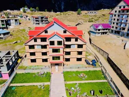 Regal Inn Hotel Отели в г. Kaghan