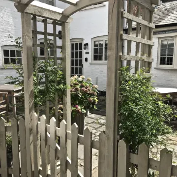 Courtyard Cottages Lymington, 2 Adults Only