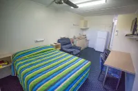Fourth Avenue Motor Inn Hotels in Mornington