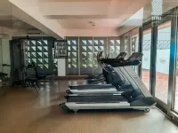 Nice and Elegant Studio at Paddington Heights Apartment Hotels in East Panunggangan