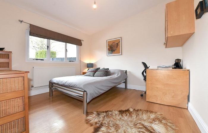 Gorgeous 3Bd Cottage with Parking Nr Guildford