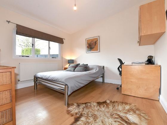 Gorgeous 3Bd Cottage with Parking Nr Guildford
