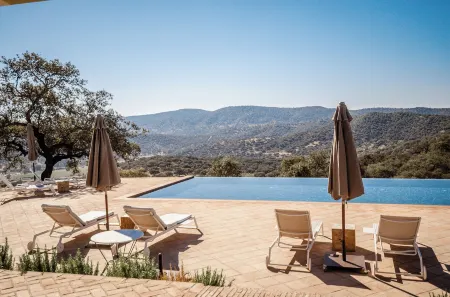 La Dehesa de Don Pedro Отели в г. Тентудия